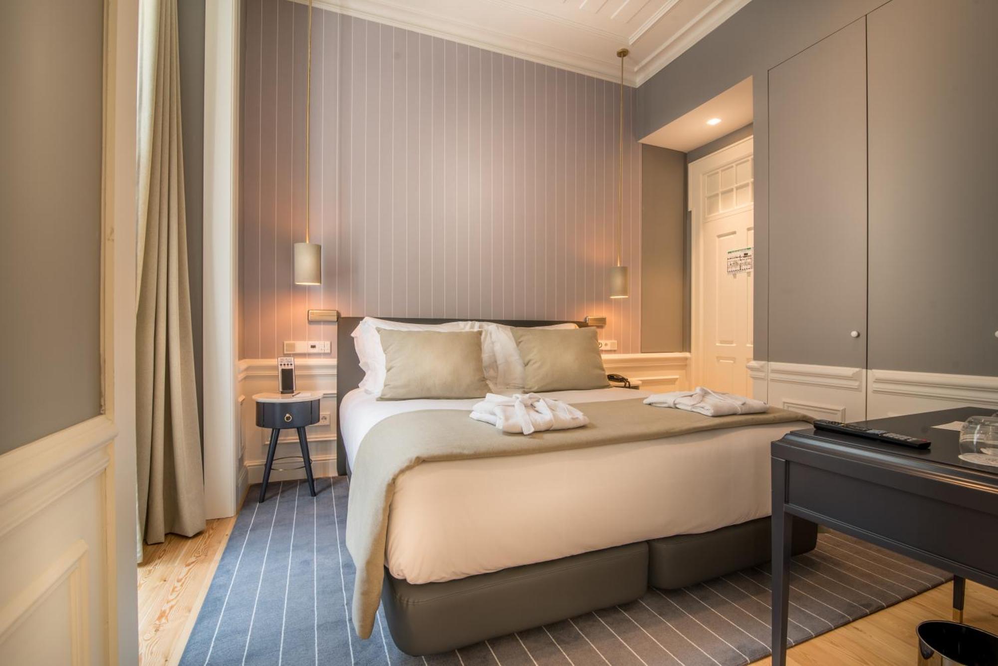Classic Double or Twin Room City View